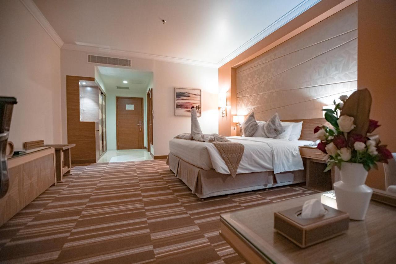 Golden Tulip Buraidah Al Qassim Hotel Bagian luar foto