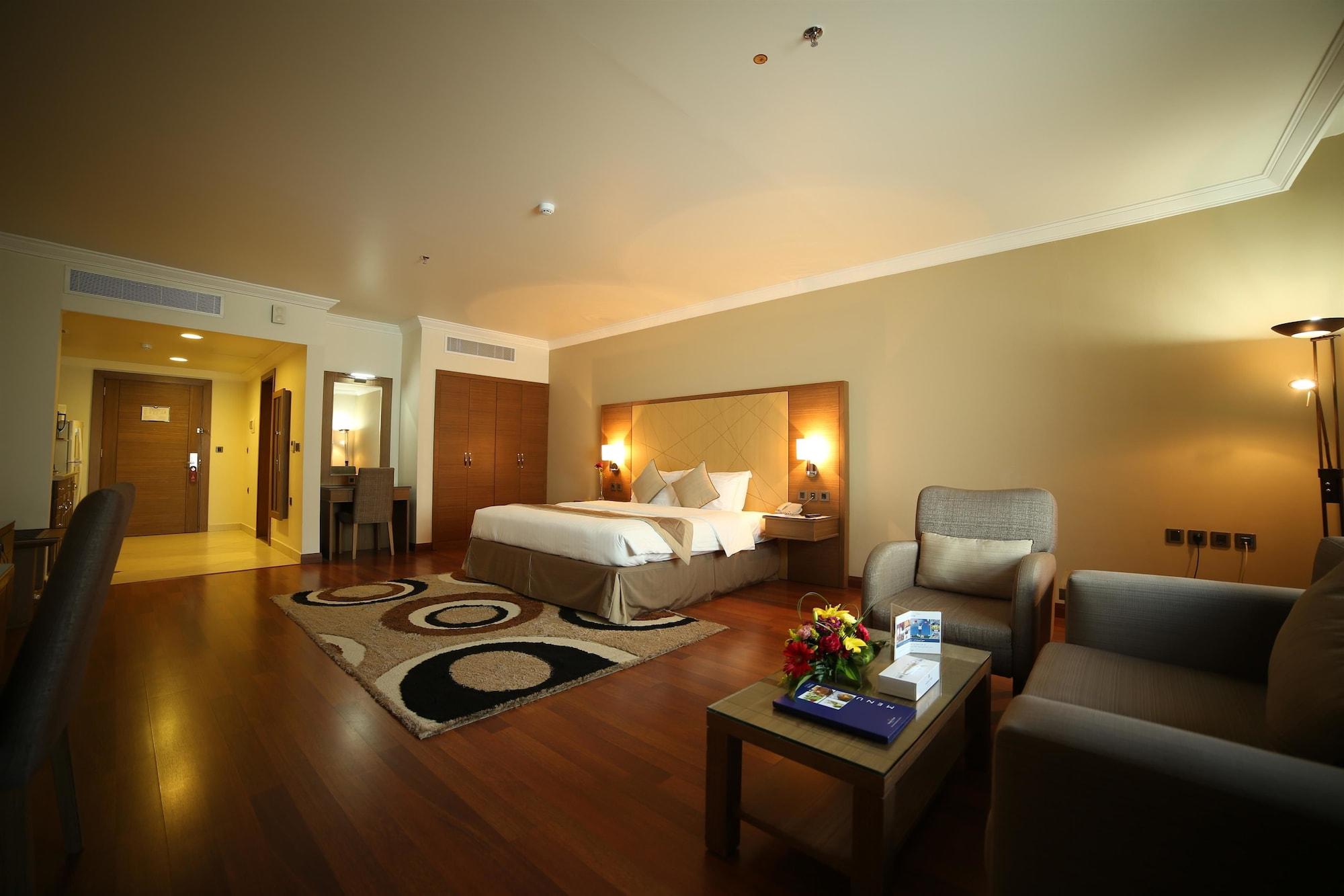 Golden Tulip Buraidah Al Qassim Hotel Bagian luar foto