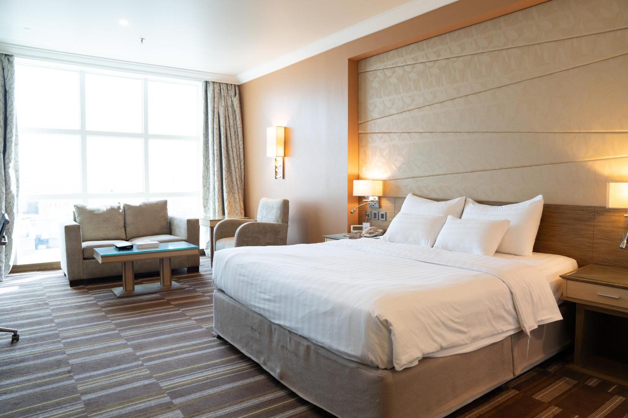 Golden Tulip Buraidah Al Qassim Hotel Bagian luar foto